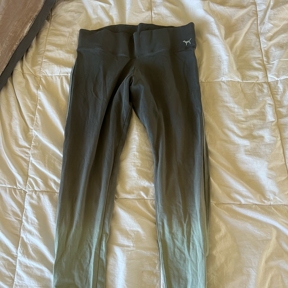 Victoria’s Secret leggings